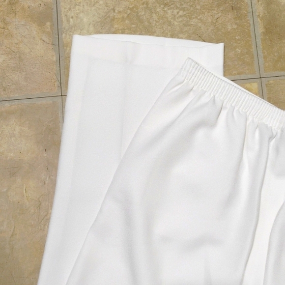 Dunner Elegant Ivory Trousers - Picture 8 of 16